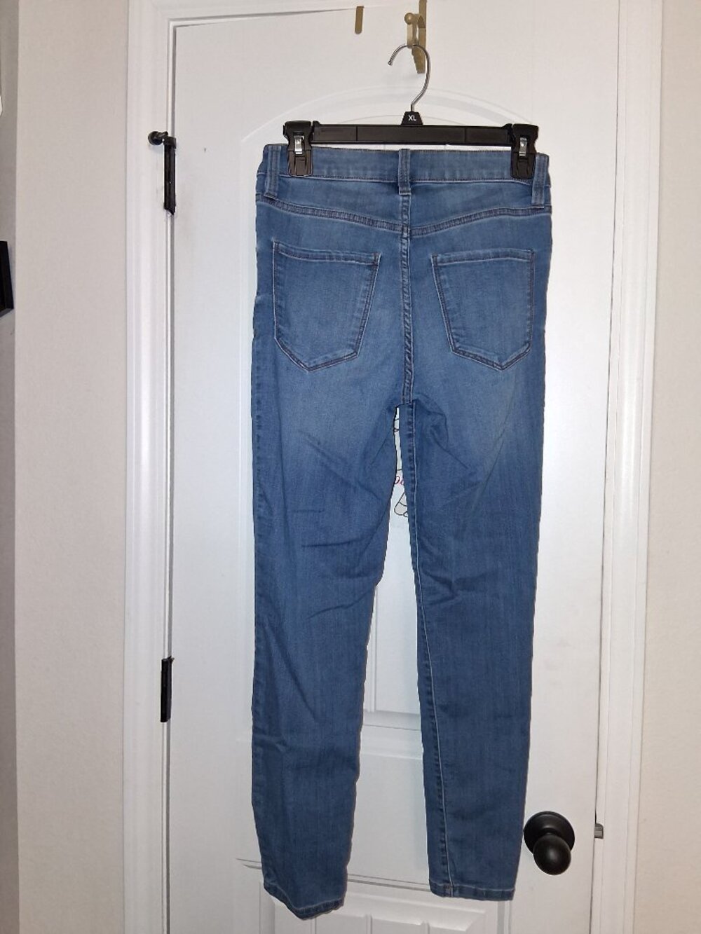 Celebrity Pink skinny jeans - Picture 2 of 5